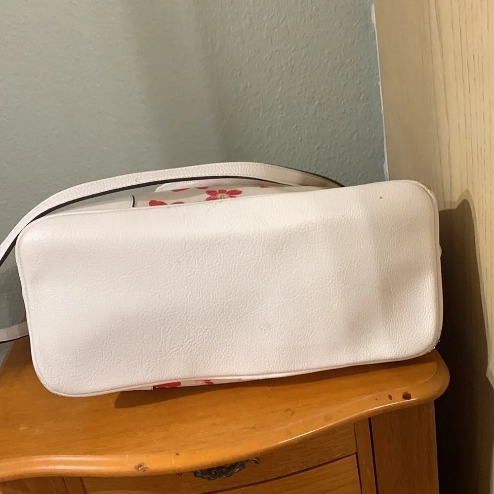 Liz, Claiborne, floral and white satchel